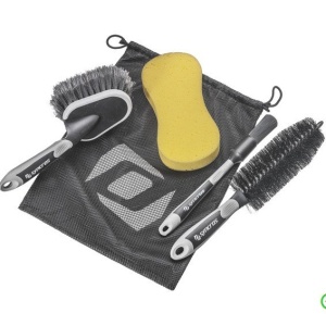 SYN Sponge and Brush Kit One size No Color